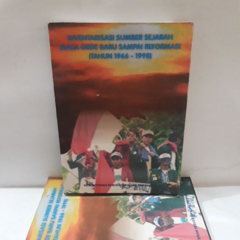 

Buku Sejarah - Inventarisasi Sumber Sejarah Masa Orde Baru Sampai Reformasi (Tahun 1966-1998)