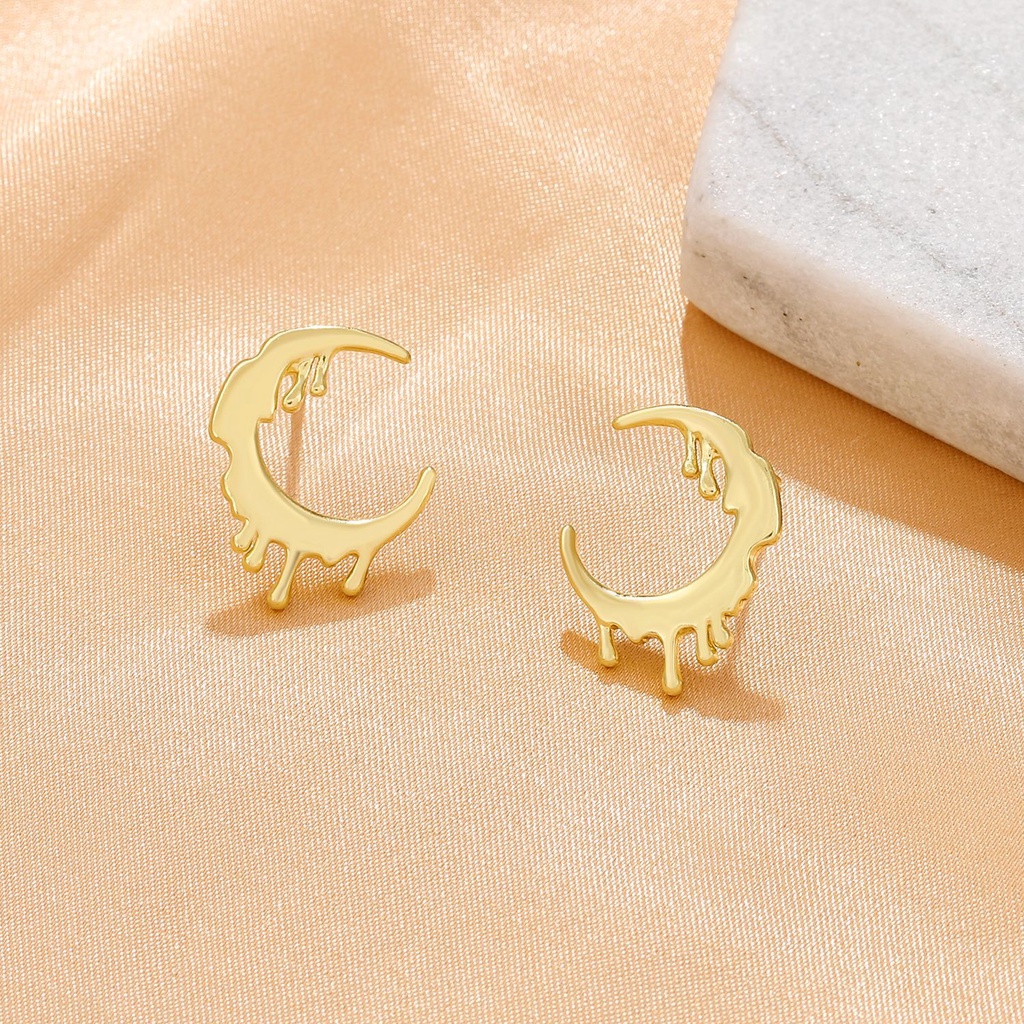 Anting Stud Mini Bahan Metal Tekstur Bulan Lava Gaya Vintage Eropa Amerika Untuk Wanita