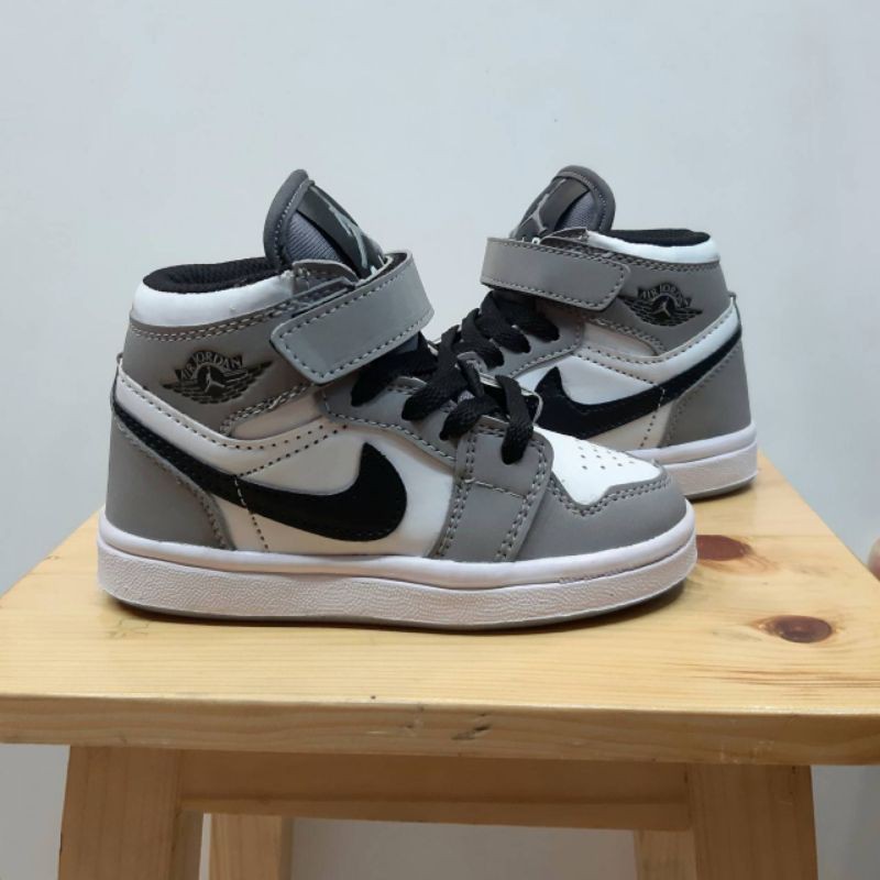 SEPATU ANAK JORDAN SMOKE GREY PREMIUM HIGH QUALITY SEPATU NIKE ANAK JORDAN ABU ABU