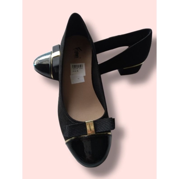 Fioni Shoes Prilly size 35 & Conexion Wedges size 36