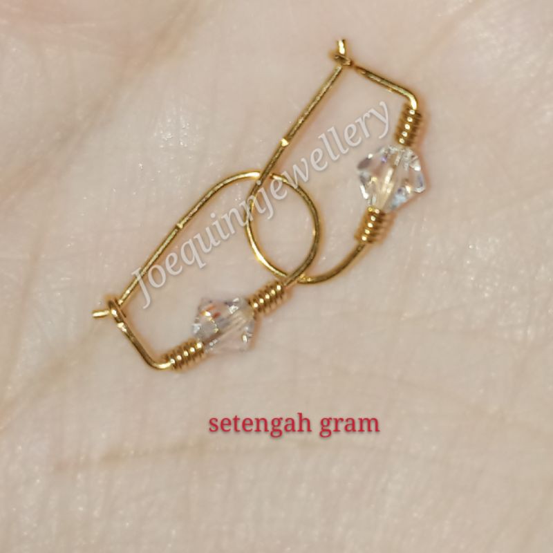 anting desi mote putih emas muda