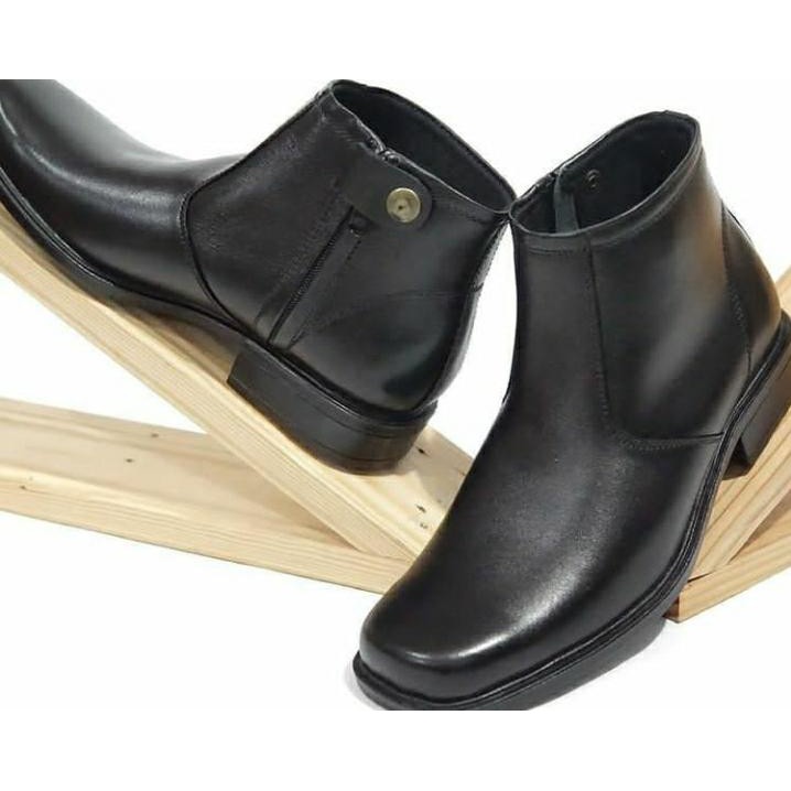 SEPATU KERJA PRIA TANPA TALI