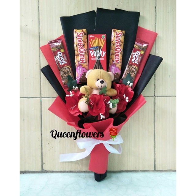Buket boneka + silverqueen + snack