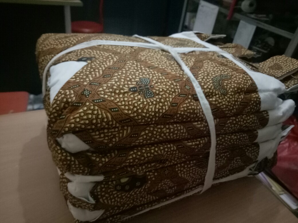 Sarung Bantal Kursi Polos