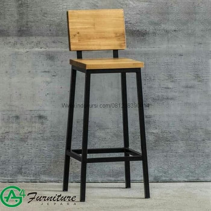 Kursi Bar Kombinasi Kaki Besi dan Kayu / Bar Chair - Kayu Trembesi