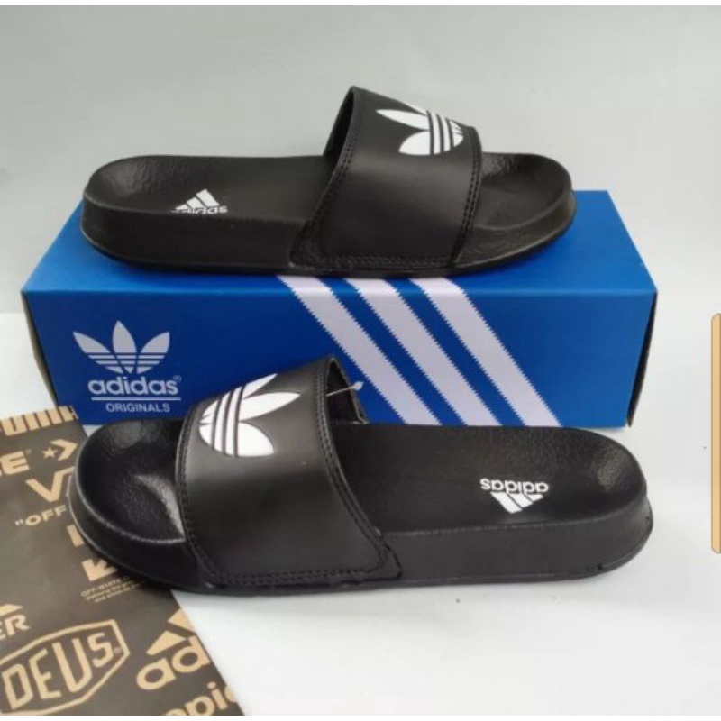 sandal slip on Adidas hitam logo putih