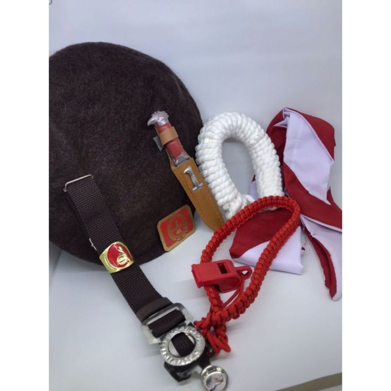 atribut pramuka SD SMP