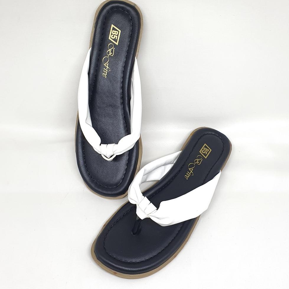 Pollenzo - Selena Teplek Lia-004 Jepit Pita / B5 Original Sandal Wanita Teplek Japit Putih Limitless