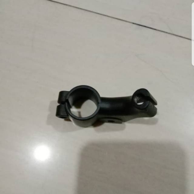 Kleman/ rumah handle kopling kiri fizr