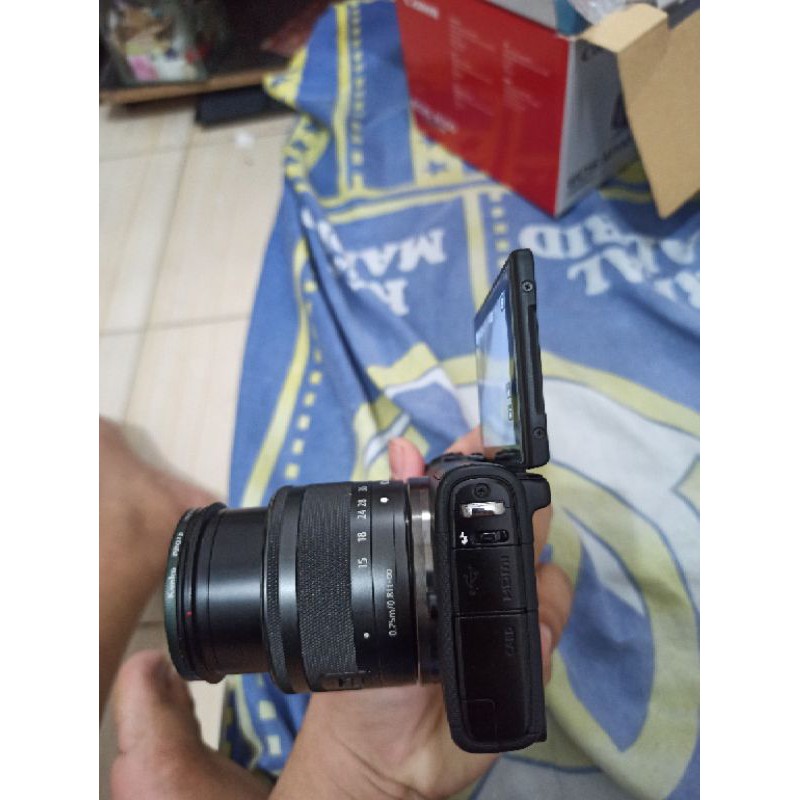 Canon EOS M100 bekas mulus