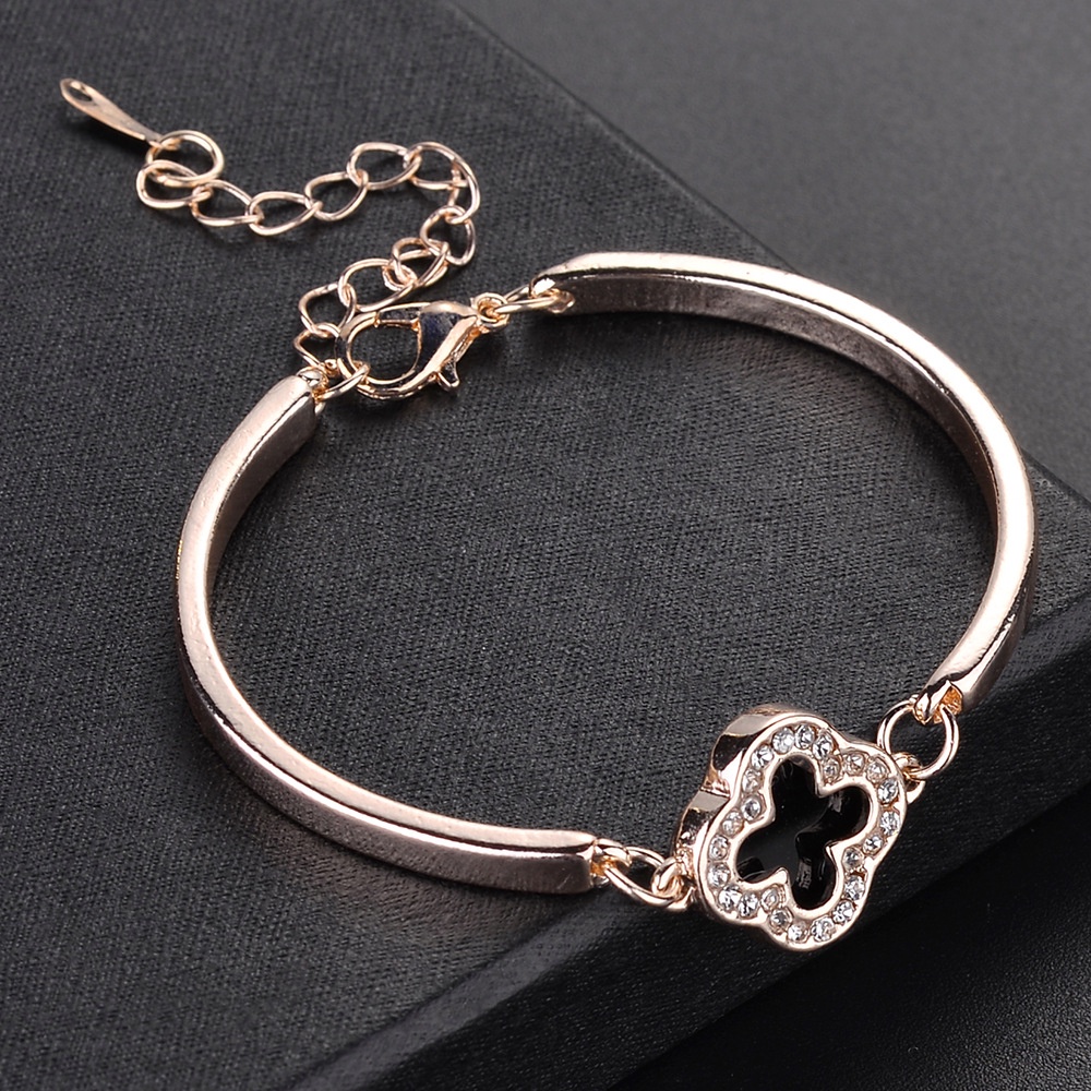 Gelang Wanita Titanium Korea Rantai dengan Liontin Clover Berlian Keberuntungan Perhiasan Dalika