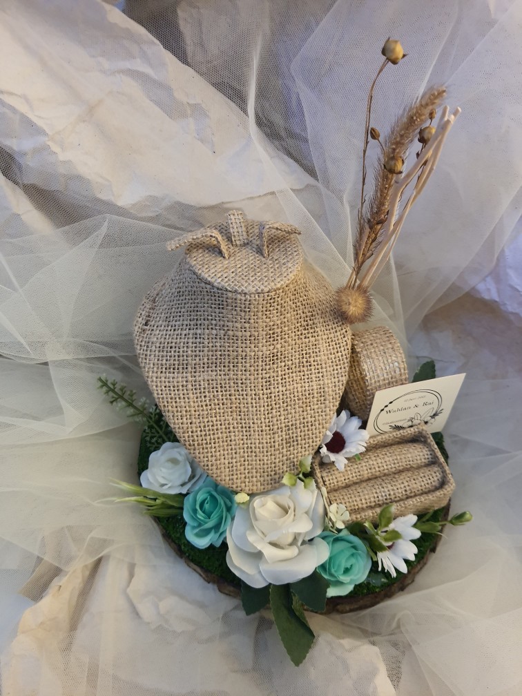 Tempat Perhiasan Kalung Gelang Cincin Goni Ring Bearer Seserahan
