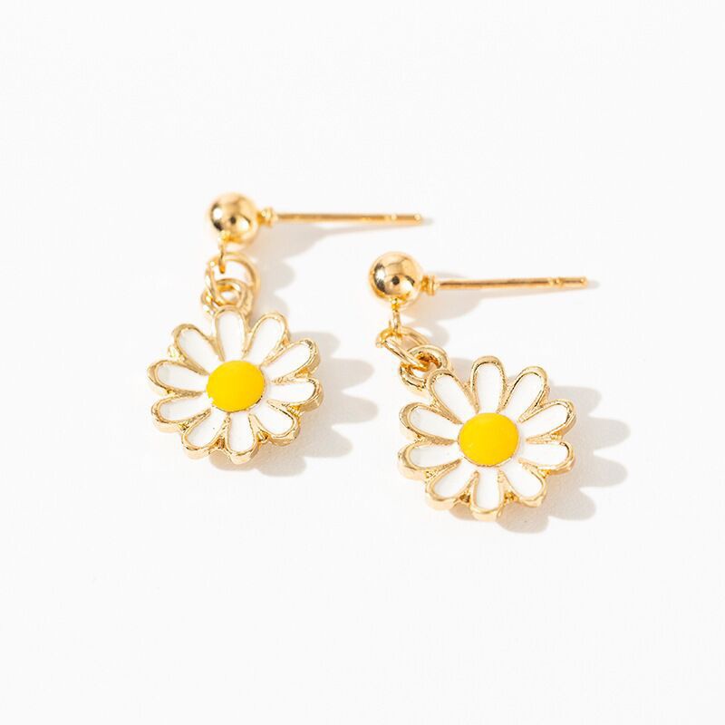 Korea Fashion Little Daisy Earrings Alloy Flower Stud Earrings Manis Wanita Perhiasan Aksesoris