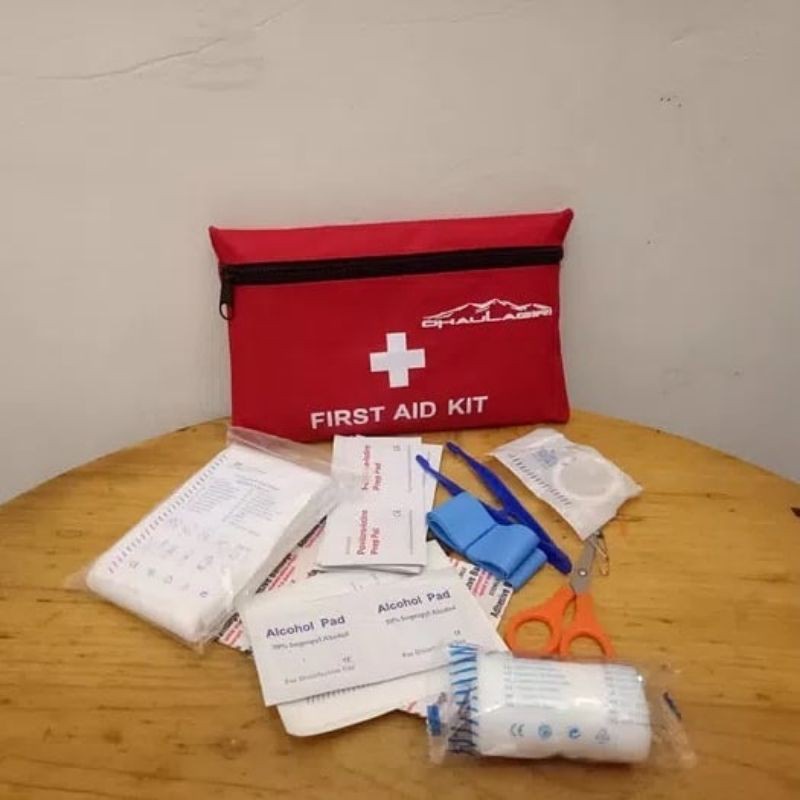 First aid kit / p3k / perlengkapan survival kit