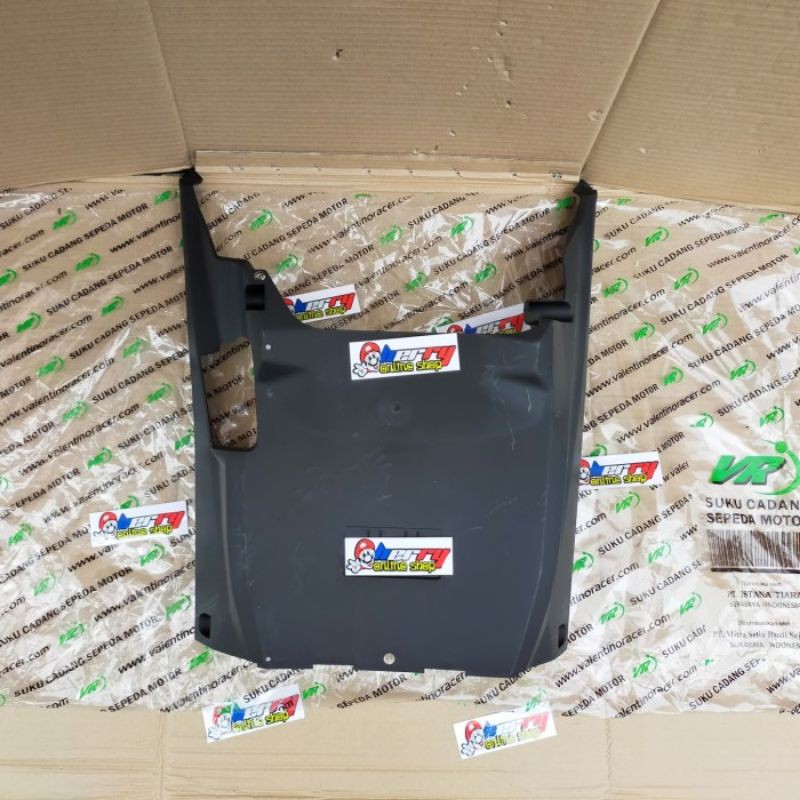 Cover dek bawah kolong kolongan vario 125 150 led esp 2015-2017 vr win
