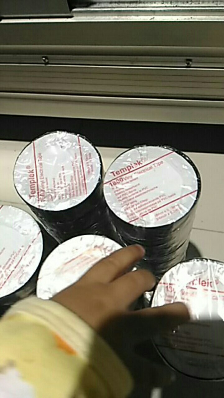 Isolasi Hitam Templek 1800 Vinyl Electrical Tape