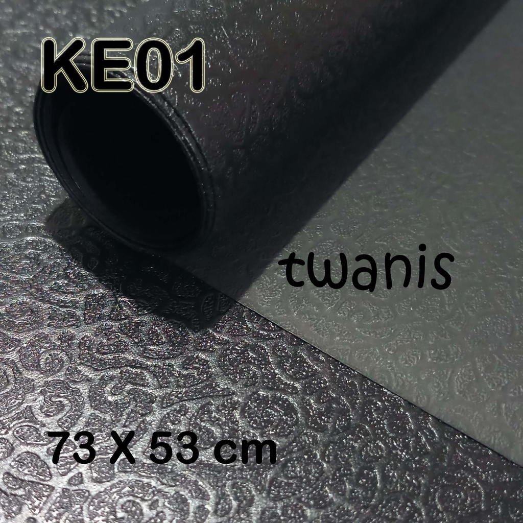 

Kertas Kado Embos Bungkus Hampers Eksklusif Warna Hitam Motif Akar kode KE01 isi 10 lembar