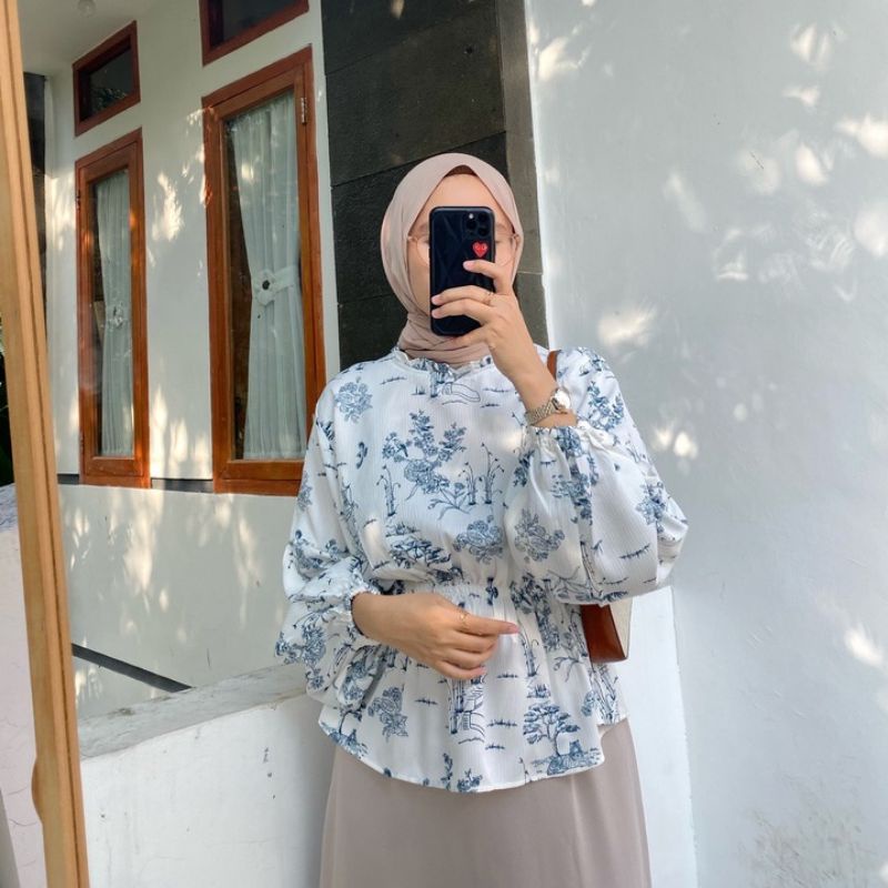 Village crinkle blouse by Outfix