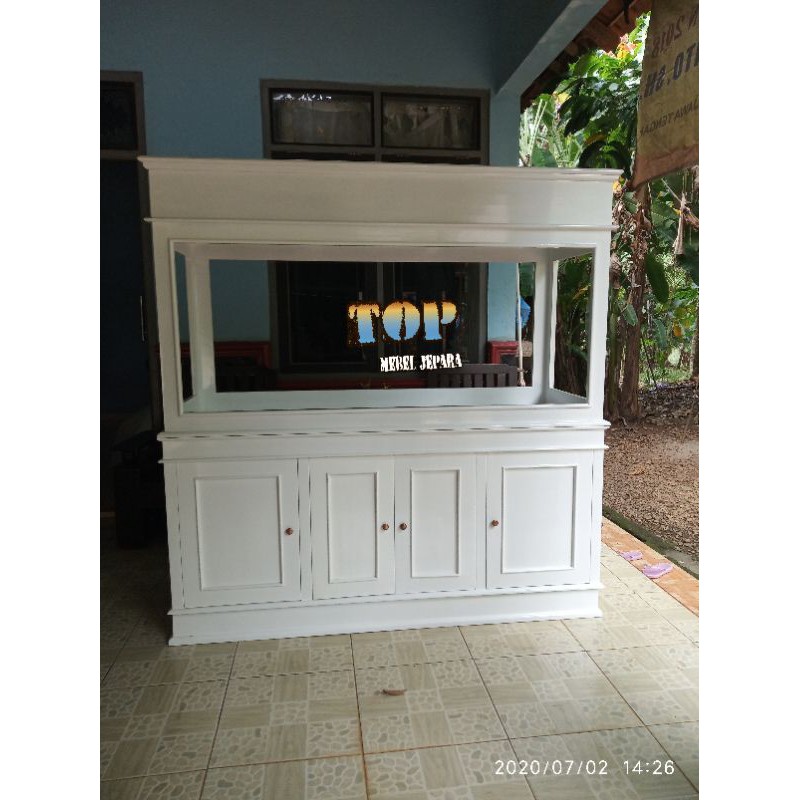 bufet aquarium + kaca, cat duco putih,mebel jepara, furniture