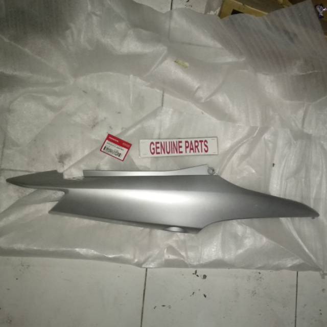 Cover Body Belakang Kanan Revo Silver 64410-KTL-690FMH Ori Orginal Ahm