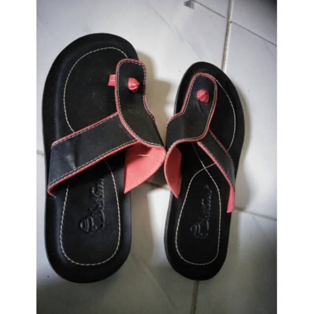 Sandal cowo dr kelvin