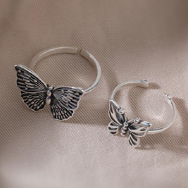 2pcs / Set Cincin Bentuk Kupu-Kupu Bahan Alloy Lapis Silver Untuk Wanita Butterfly