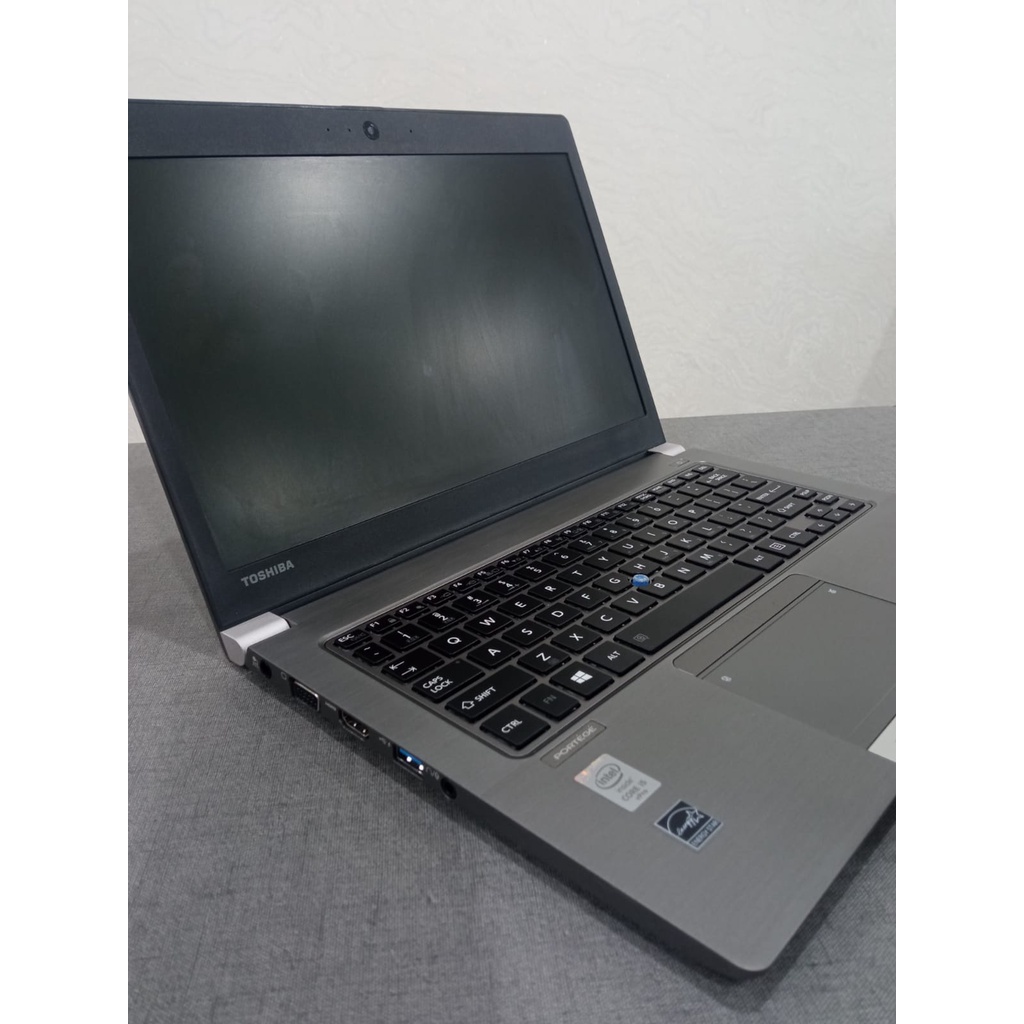 TOSHIBA Z30-A i5 Gen 4 RAM 8 GB SSD 256 GB