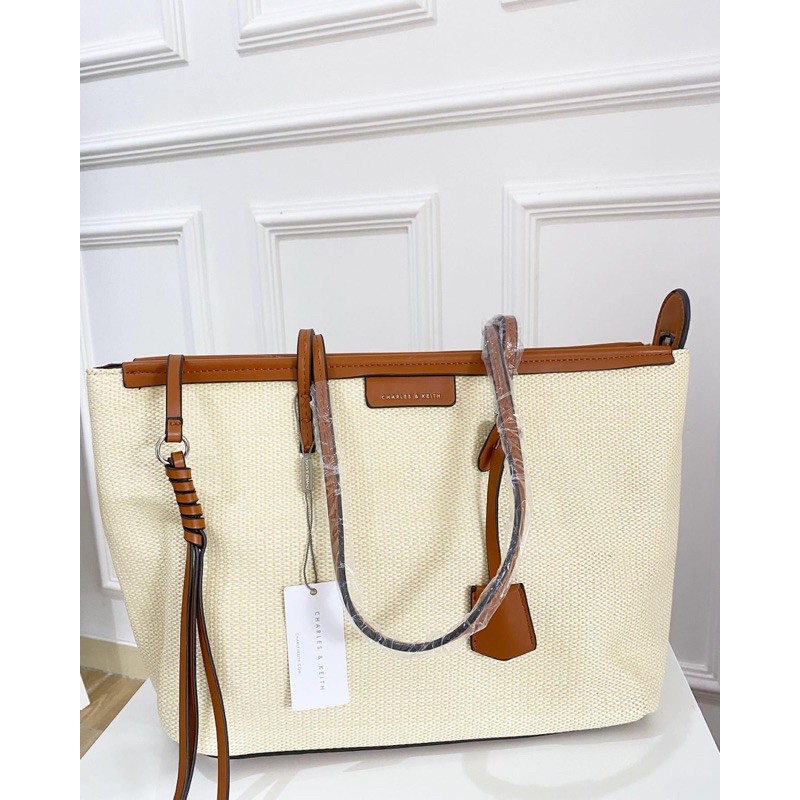 Tas Bahu Wanita Large Textured Tote