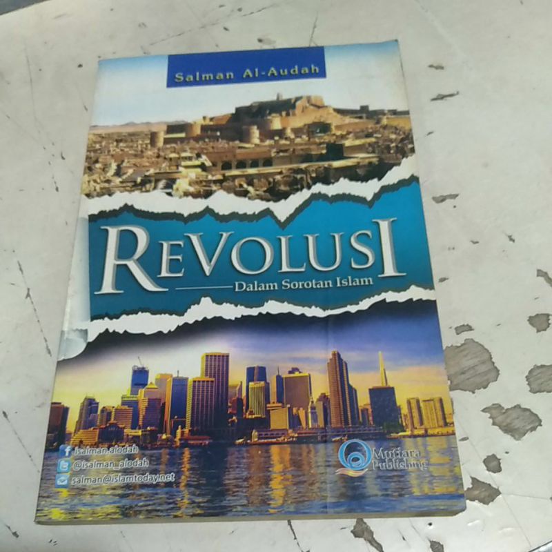 REVOLUSI DALAM SOROTAN ISLAM