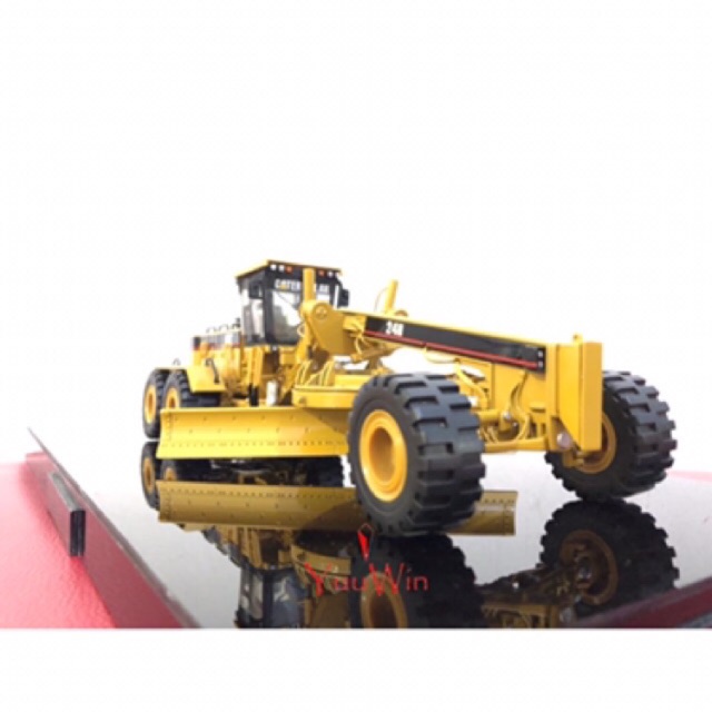 Diecast Motor Grader Cat 24H 55133 Caterpillar Miniatur 1:50