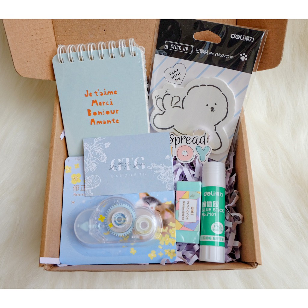 

Hadiah Kado Birthday Graduation Surprise Gift Box isi Alat Tulis Kantor Lengkap Set Stasionery 06