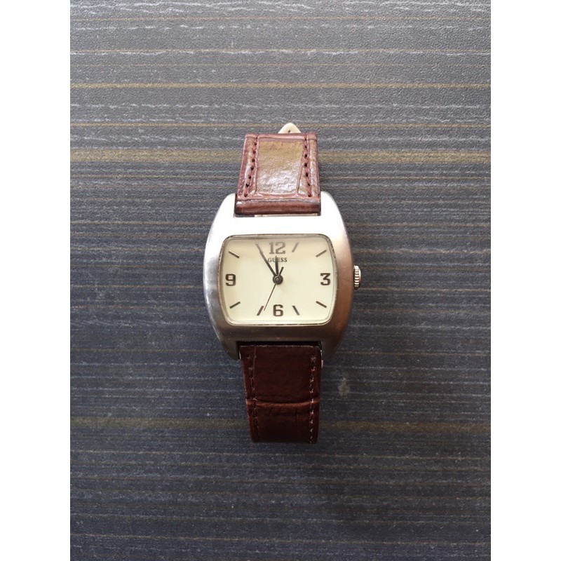 Bekas Second Preloved Jam Tangan Wanita Original Guess