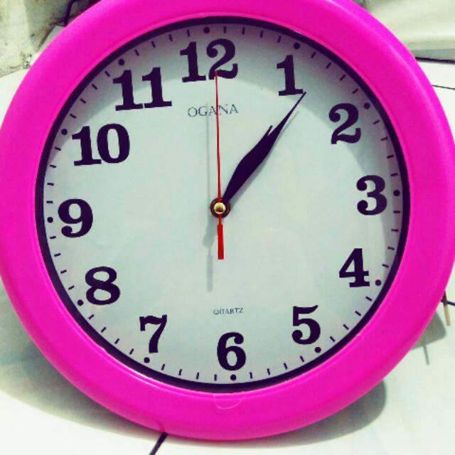 Jam Dinding Merk OGANA Polos Diameter 30Cm