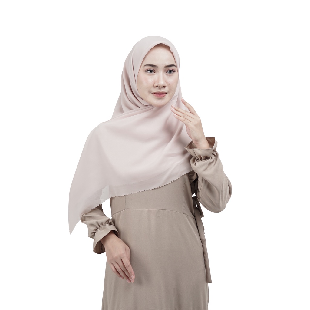 Hijab Segiempat Laser cut-Cream