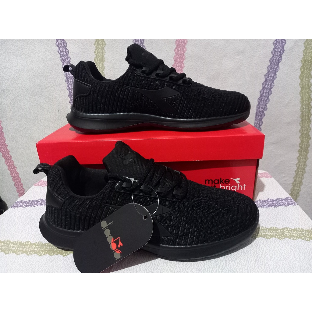 Sepatu Sneakers DIADORA Copa (M) Original Mono Black