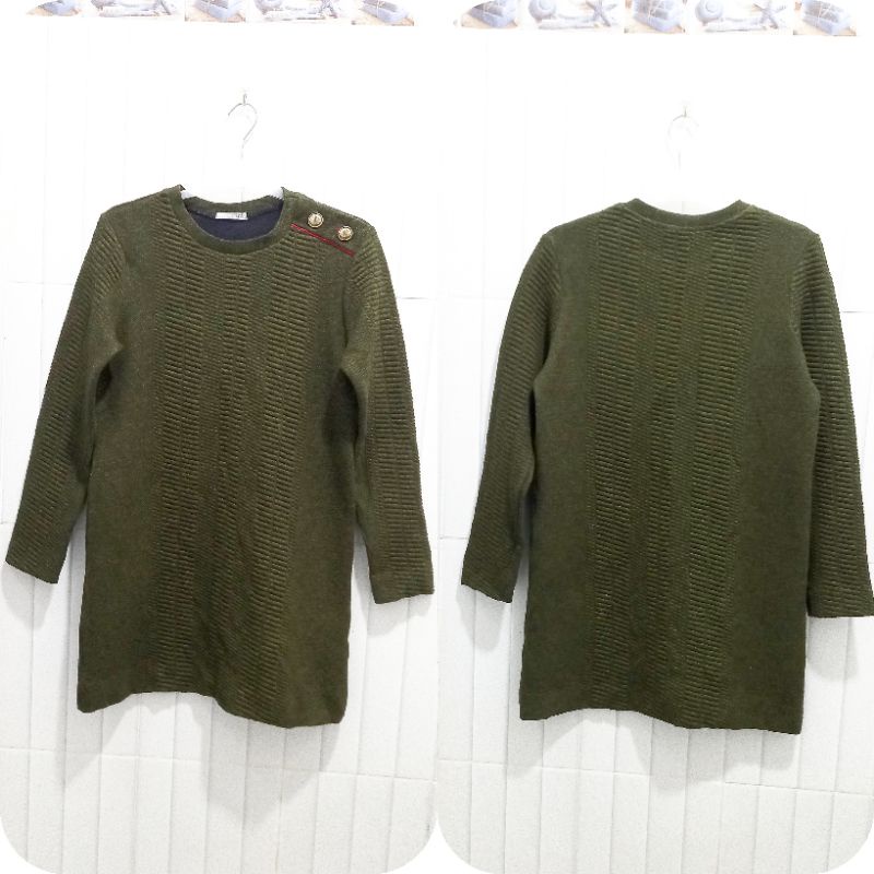 Dress atau Tunik Merk ZARA Warna Army Bahan Rajut
