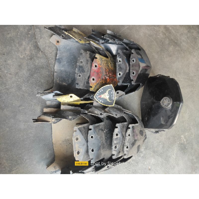 Pet stop byson cover belakang byson cover tile byson