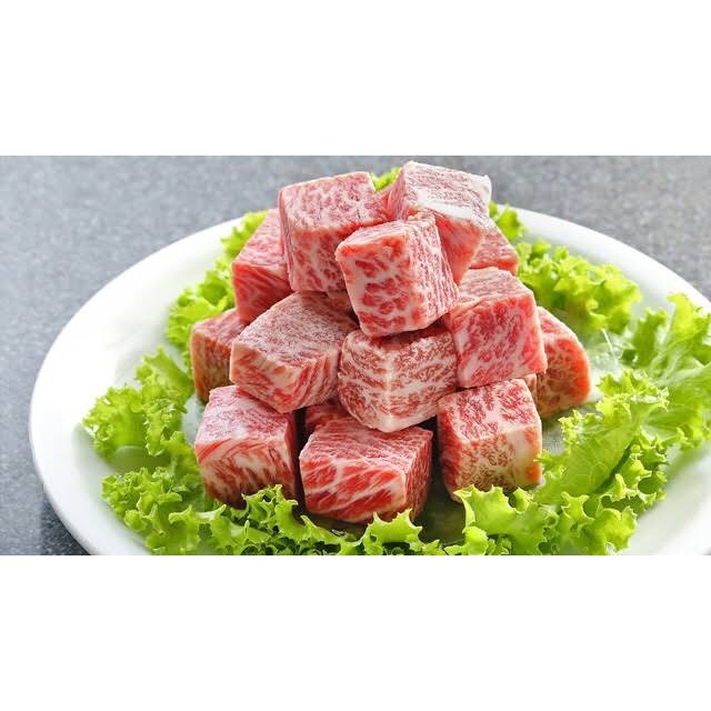 

beef saikoro wagyu cube 500gr / sapi kotak