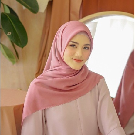 Hijab Segi Empat Bella Square Lasercut MURAH