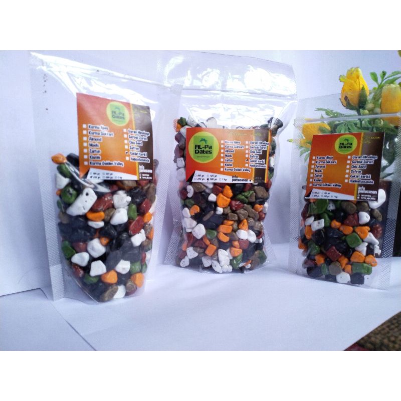 

Coklat Kerikil