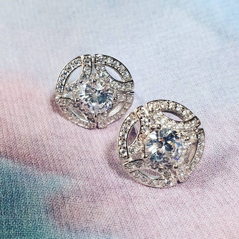 Anting Stud Bentuk Bulat Aksen Cubic Zirconia Untuk Wanita