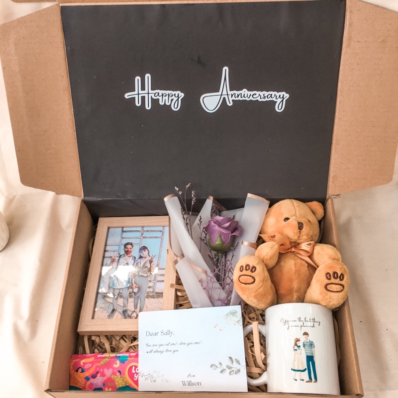 

GIFT BOX "JADIAN" BY YOURCADEAU / CUSTOM AESTHETIC GIFT BOX / LOVE GIFT