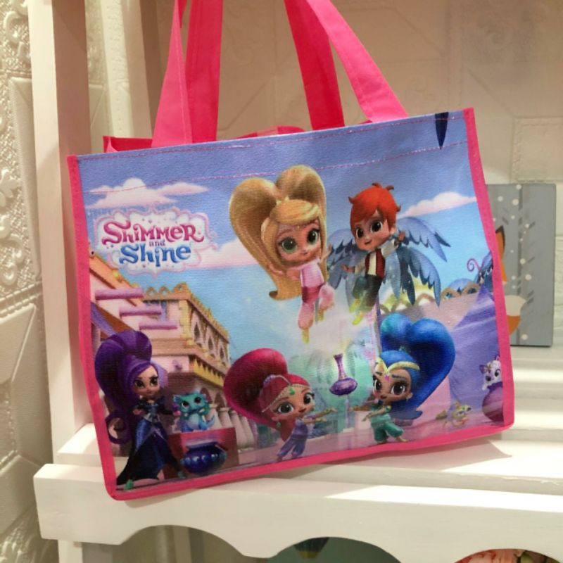 

Tas Spunbond Full Shimmer & Shine