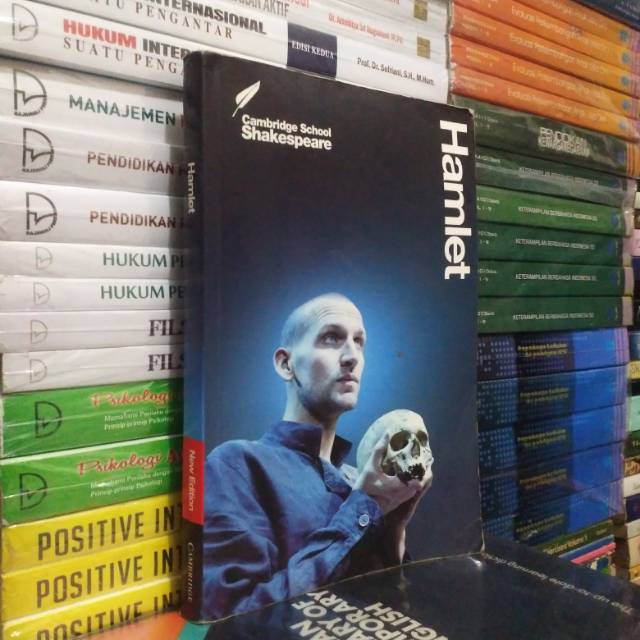 Buku HAMLET Cambridge School SHAKESPEARE
