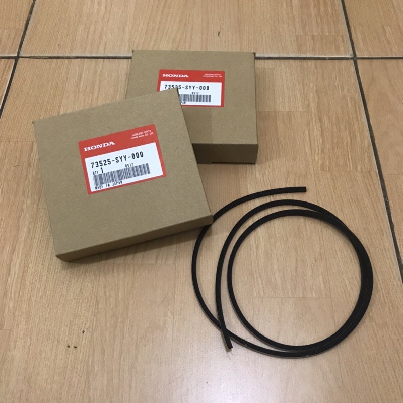 Karet Kaca Bagasi Belakang MOBILIO 2014-2021