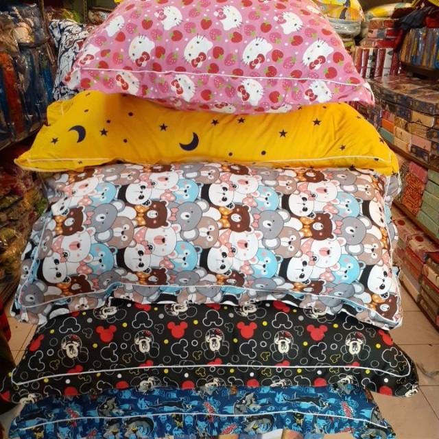 Bantal cinta isi dacron