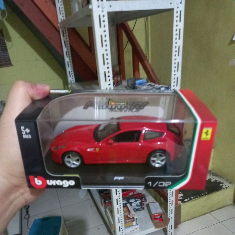 diecast mobil ferrari FF