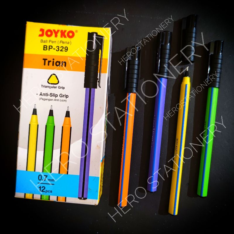 

Pen ballpen joyko trian grip segitiga 0.7 mm BP-329 . 12 unit