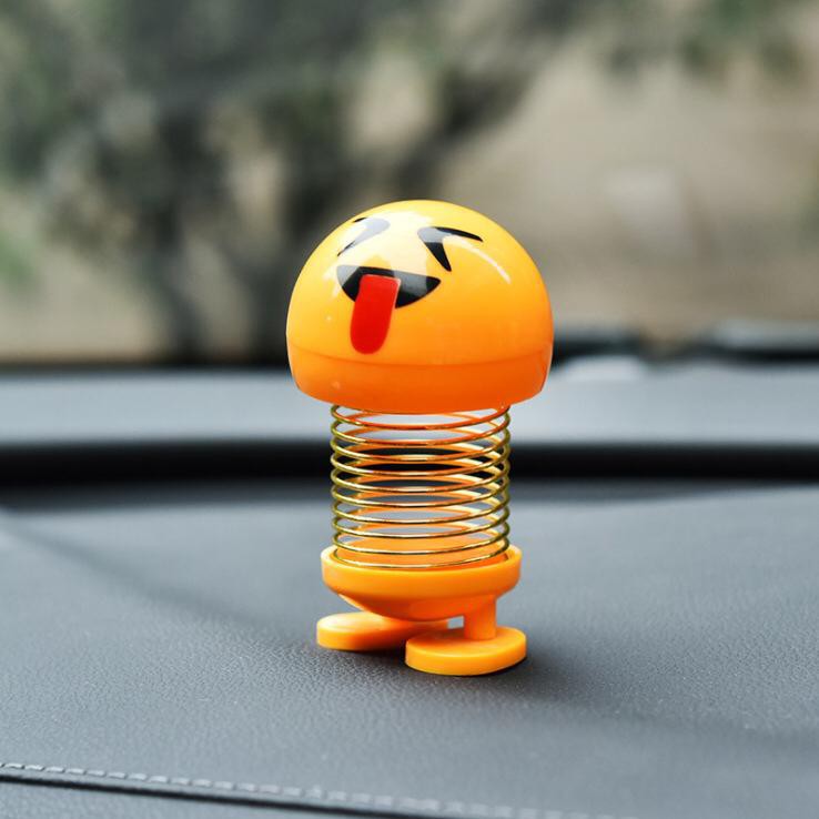 Boneka Emoji untuk Dashboard Mobil Bouncing Shaking Head Dolls Car Pendant