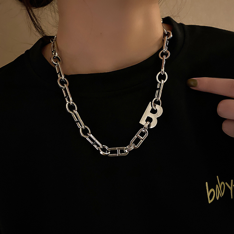 Punk Short Clavicle Chain Necklace Letter B Design Thick Metal Hip Hop Retro Style For Sweater